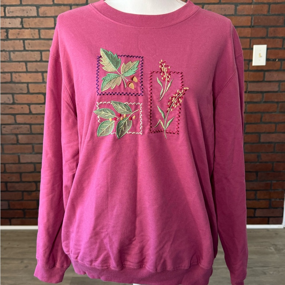 Vintage Women’s Embroidered Sweatshirt‎ Links Size XL